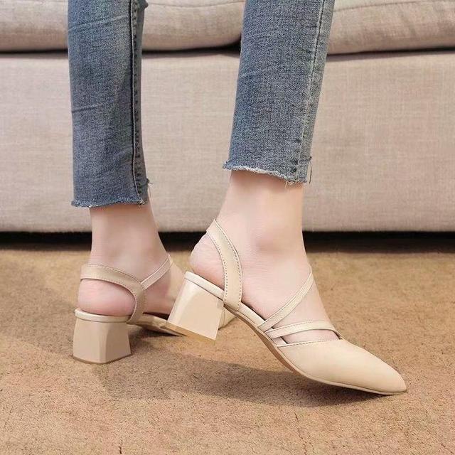 Plain Pointy-Toe Chunky Heel Sandals Product Image