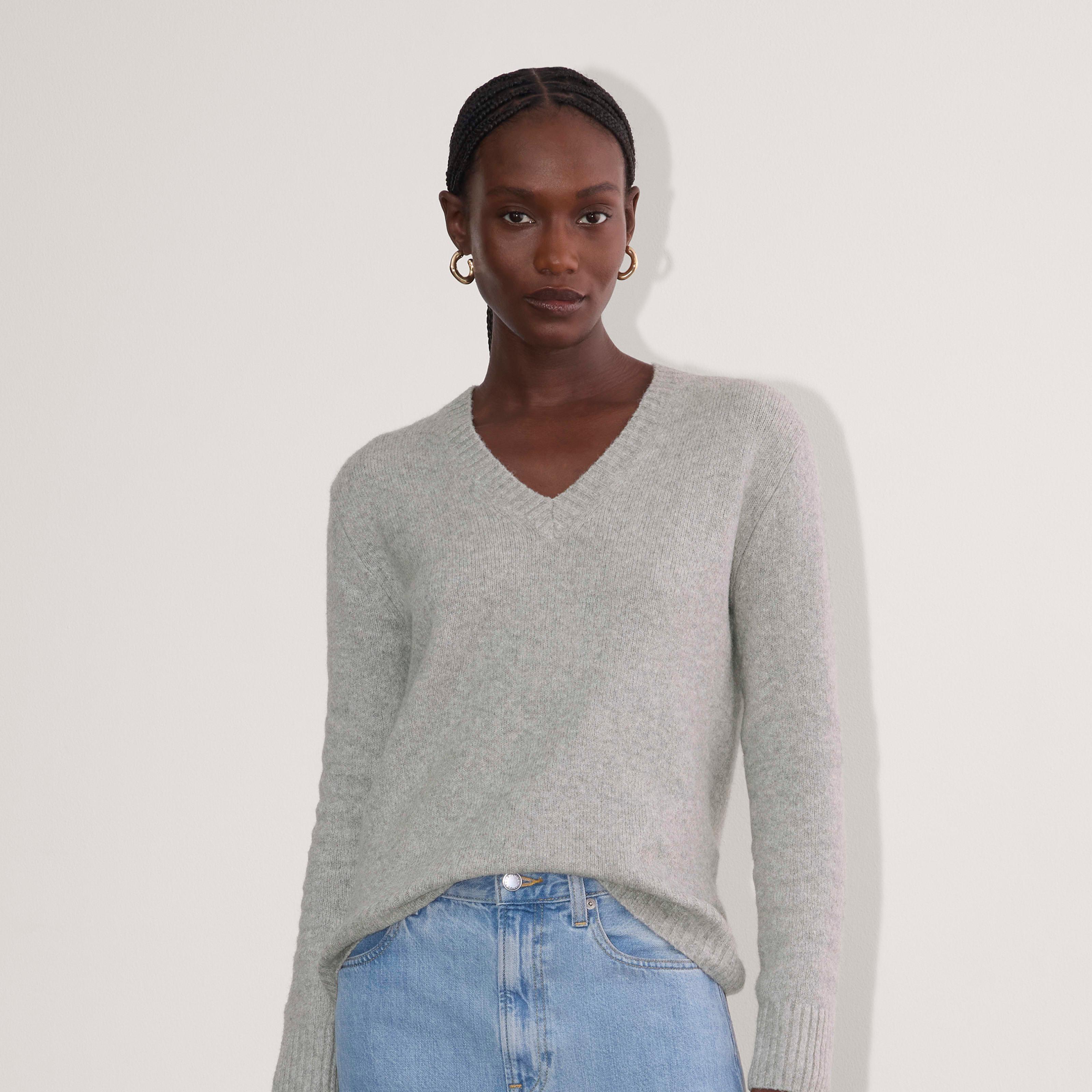 The V-Neck Sweater in Plush Cotton Product Image