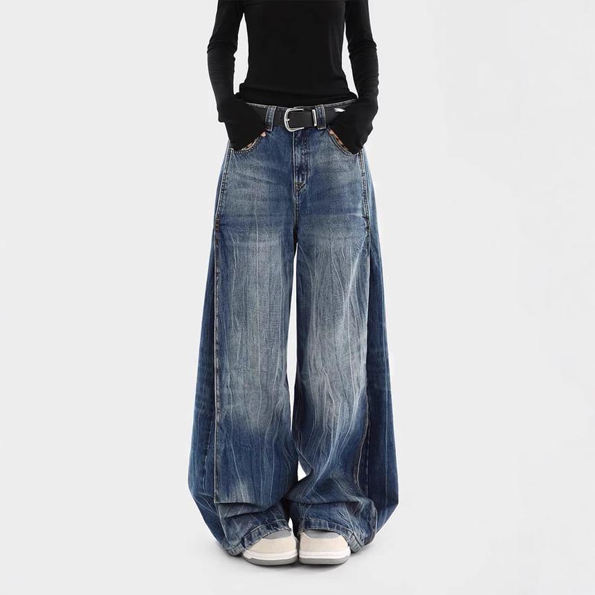 Low Rise Washed Loose-Fit Wide-Leg Jeans Product Image