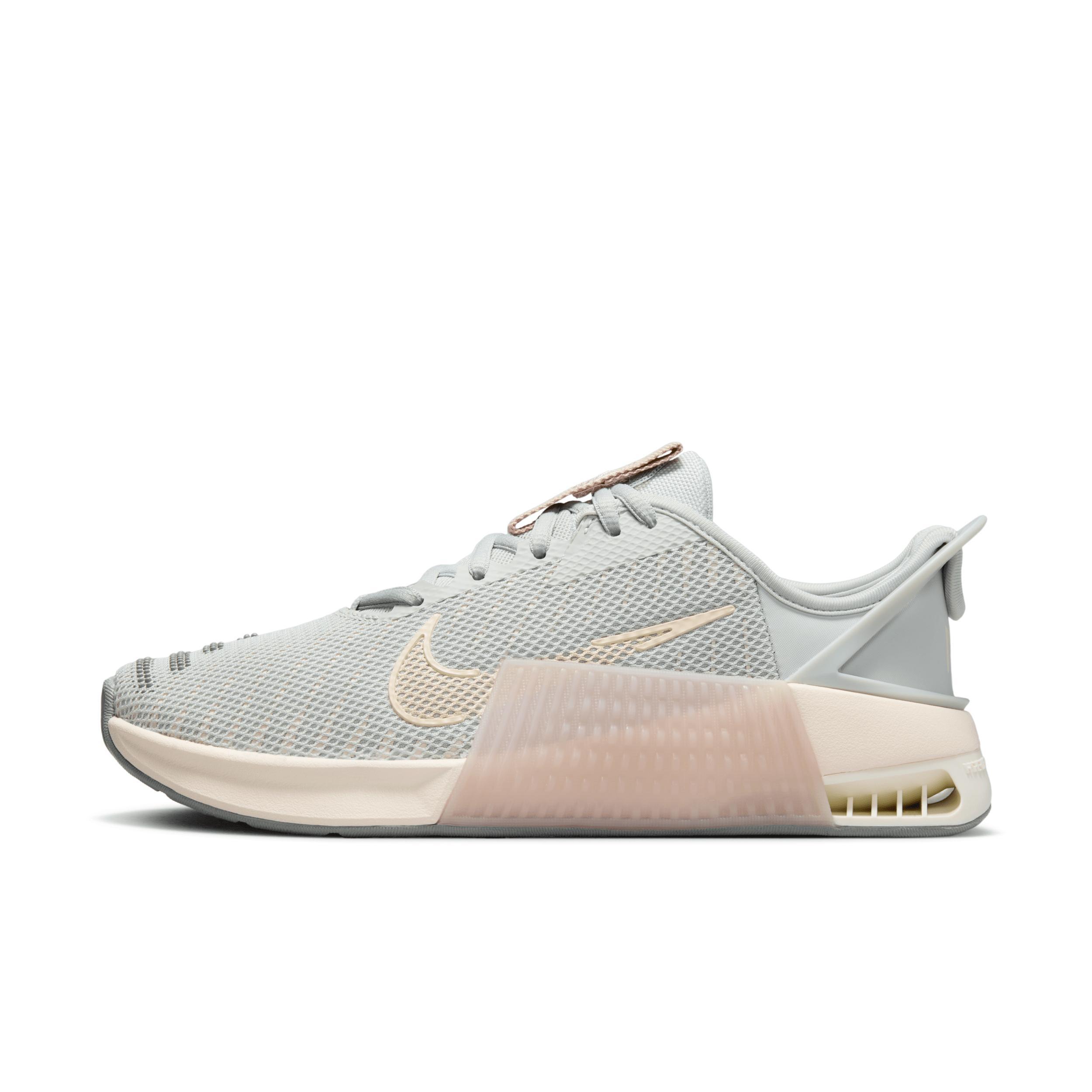 Nike Women's Metcon 9 EasyOn Workout Shoes Product Image