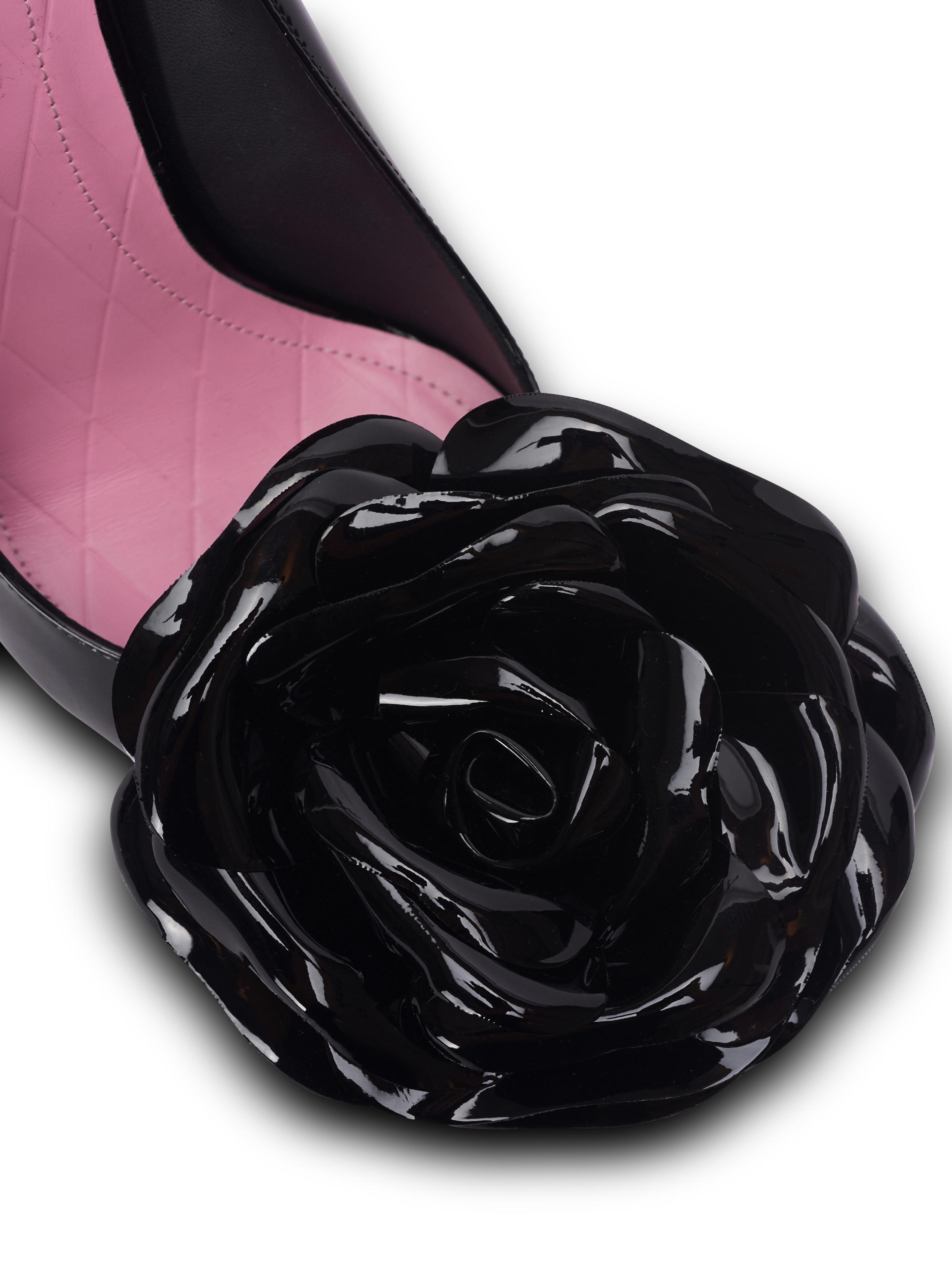 Patent leather Ruby pumps with flower detail Product Image