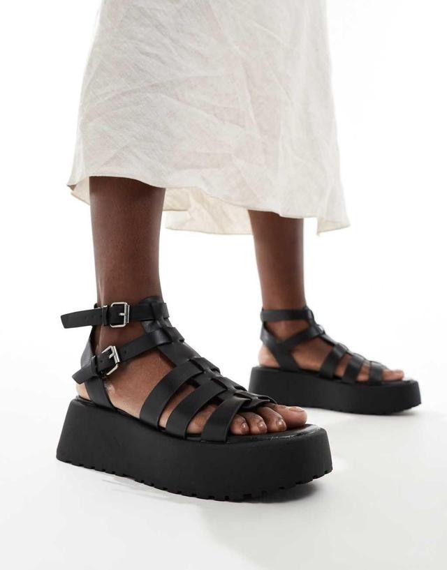 Stradivarius flatform strappy sandals in black  Product Image