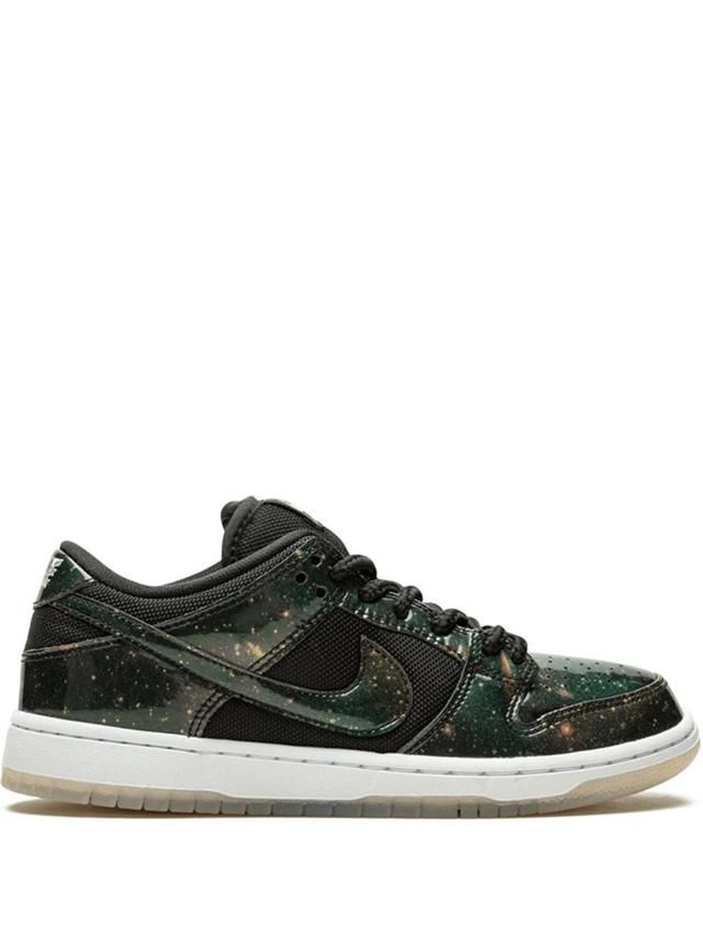 Sb Dunk Low Trd Sneakers In Black Product Image