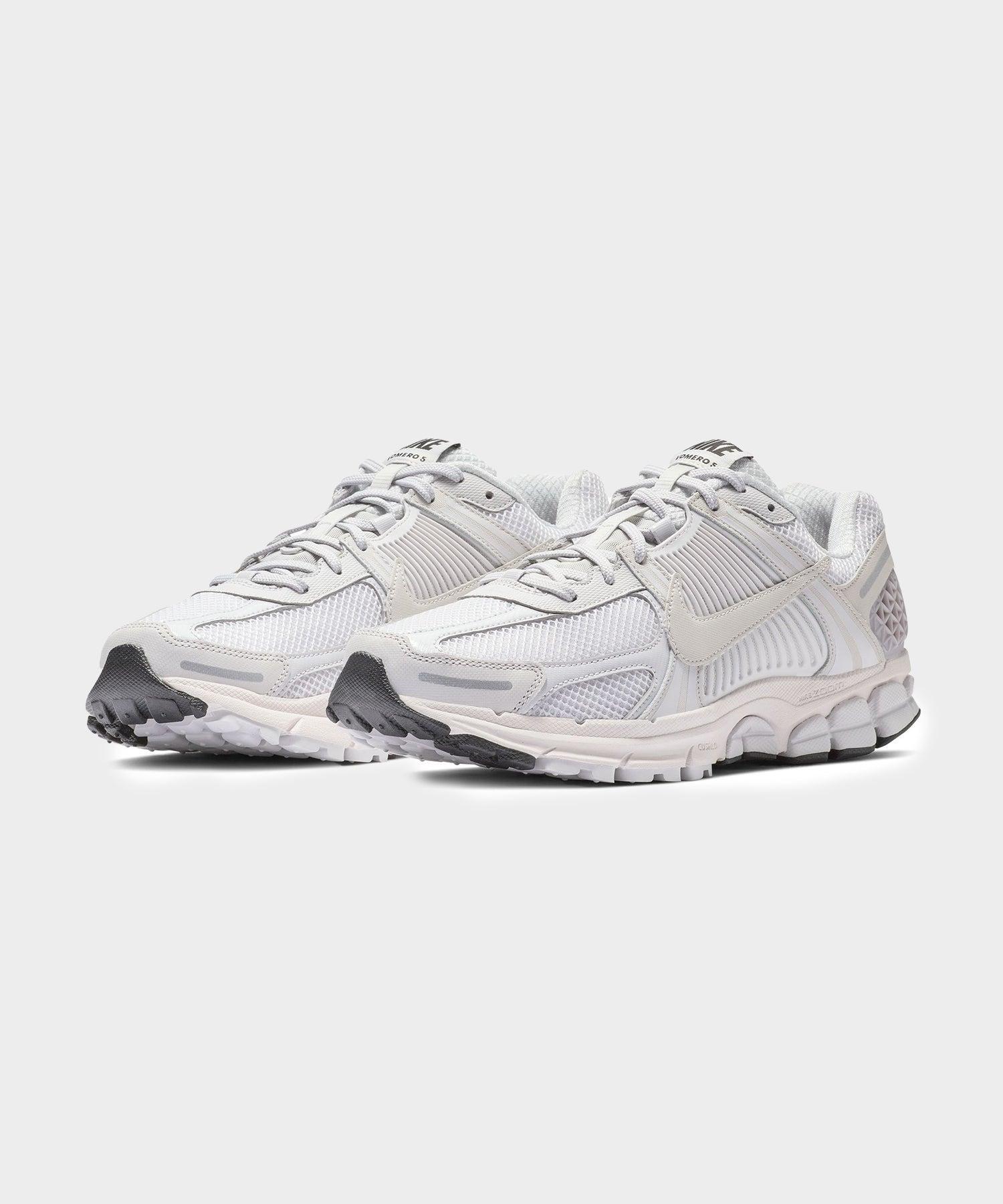 Nike Zoom Vomero 5 in White Product Image