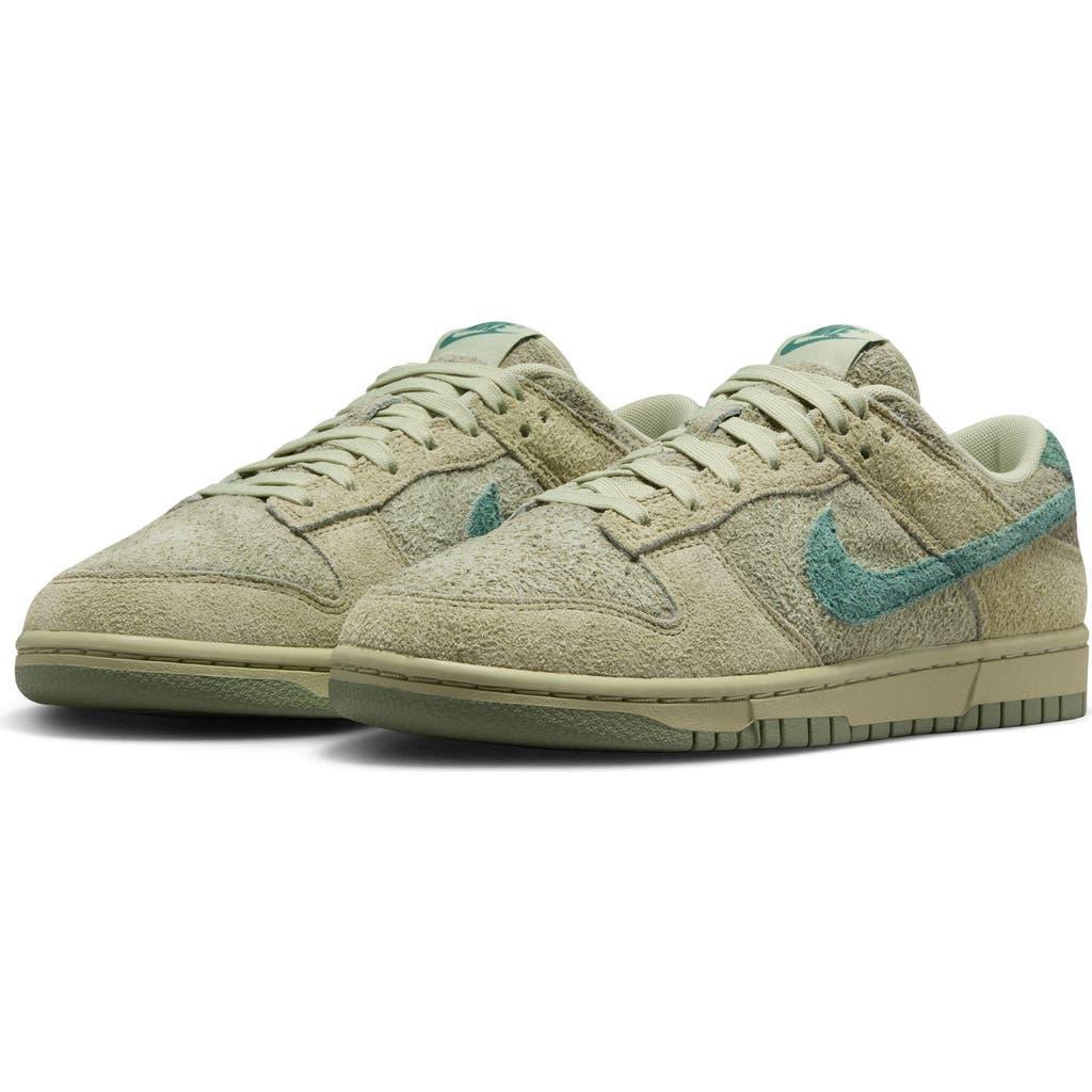 NIKE Dunk Low Suede Basketball Sneaker In Green Product Image