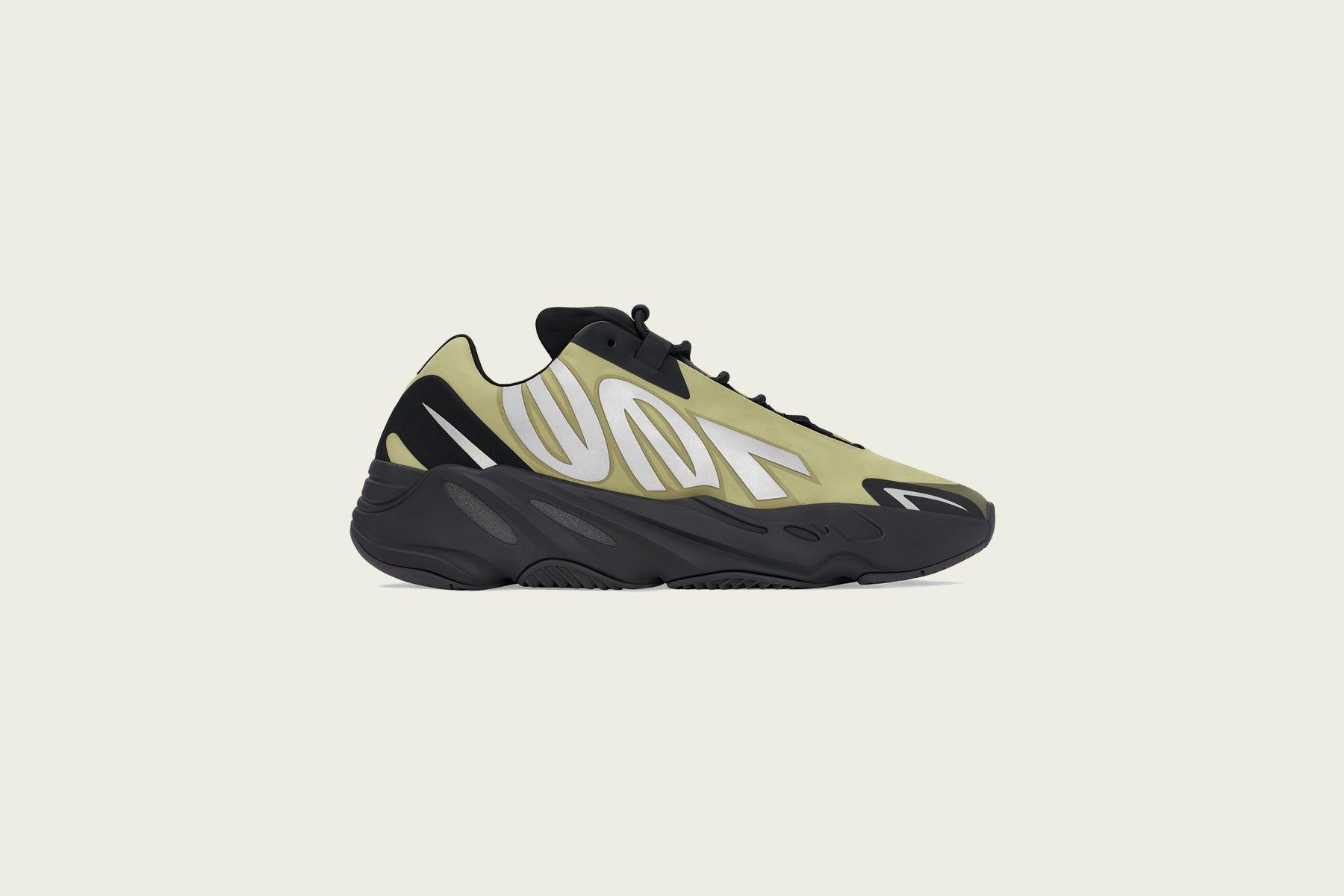 Yeezy 700 MNVN - Metallic Male Product Image