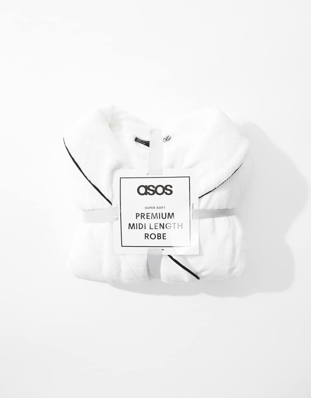 ASOS DESIGN Curve premium super soft fleece midi robe in white Product Image