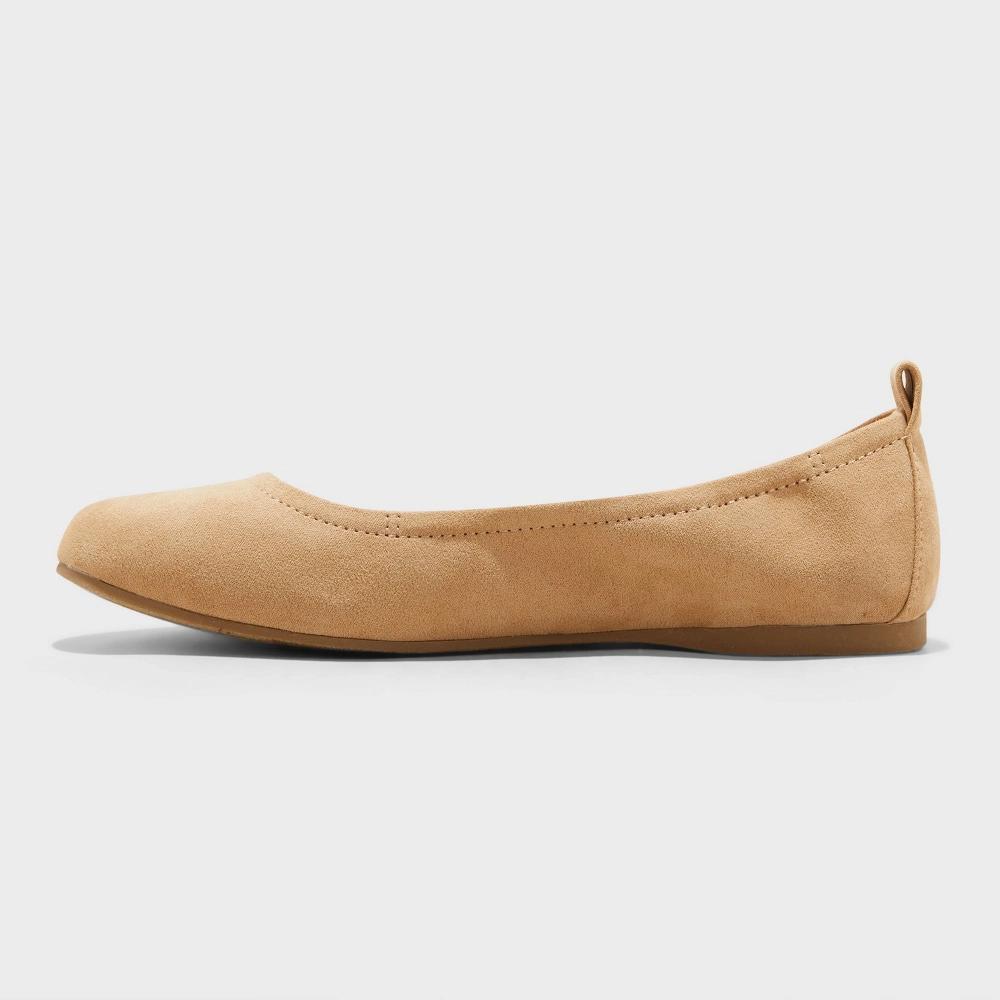 Women's Danielle Scrunch Ballet Flats with Memory Foam Insole - Universal Thread™ Beige 6 Product Image