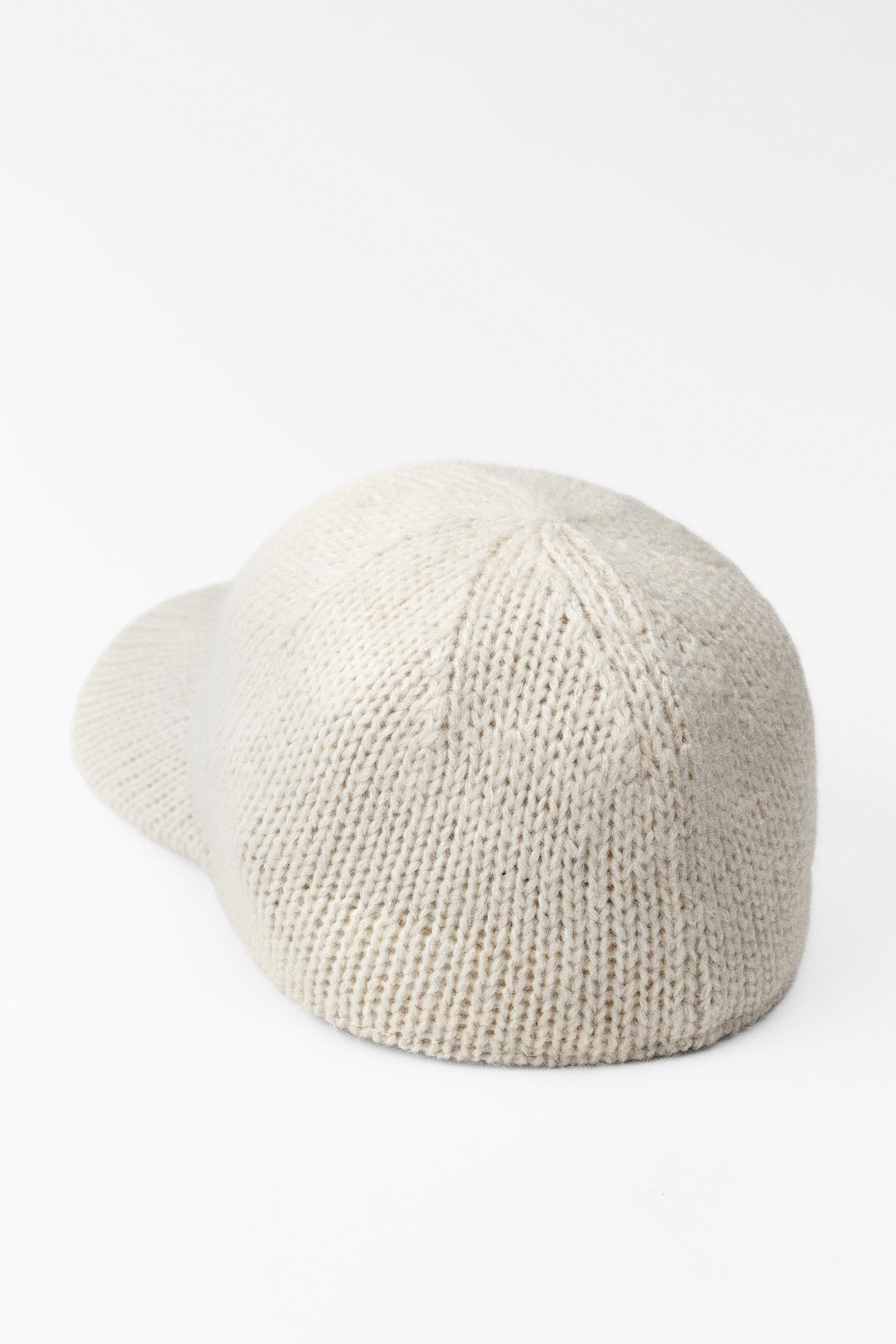 KNIT CAP Product Image