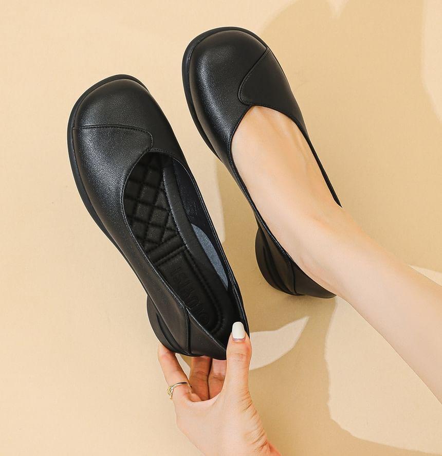 Low Heel Faux Leather Pumps Product Image