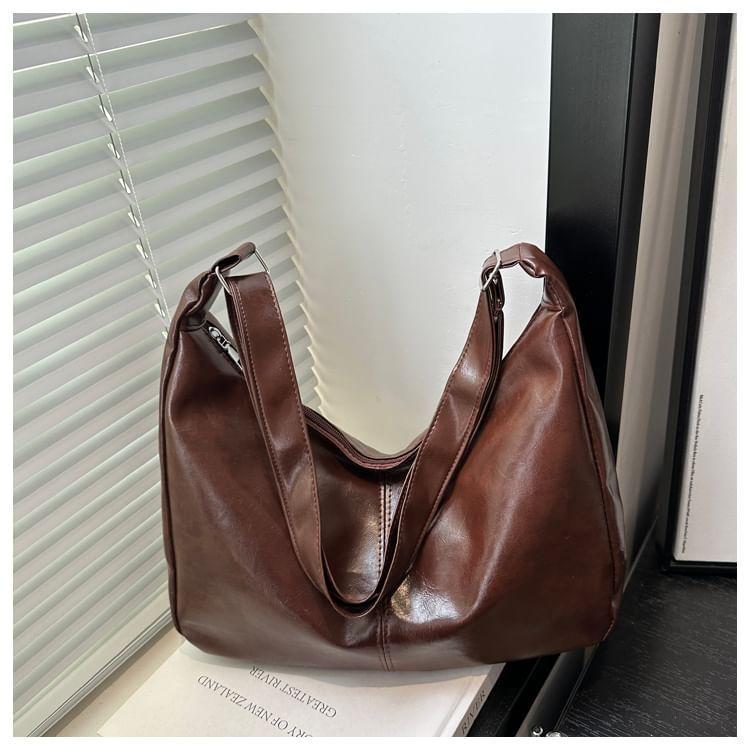 Plain Faux Leather Crossbody Bag Product Image