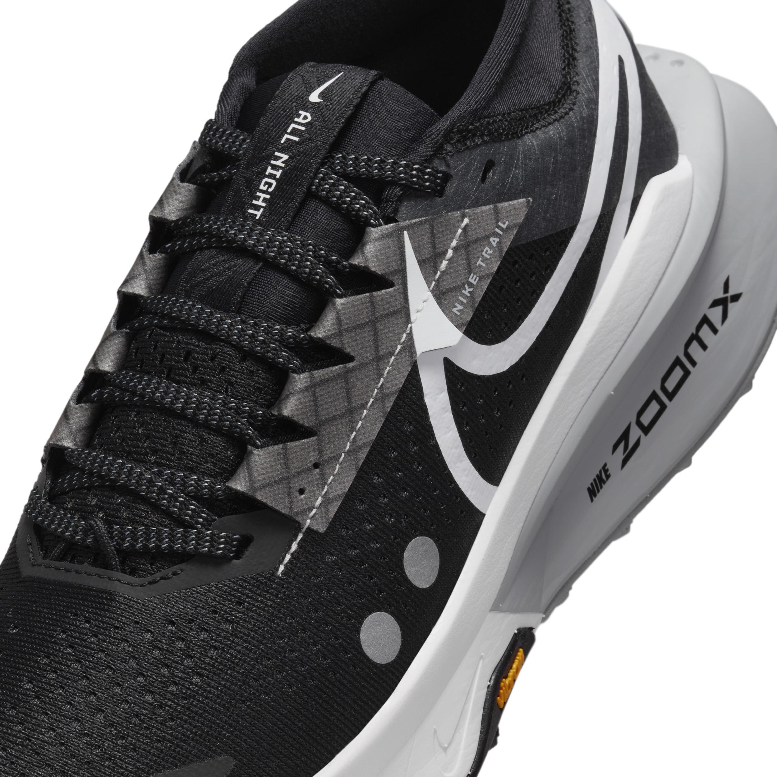 Nike Women's Zegama 2 Trail Running Shoes Product Image