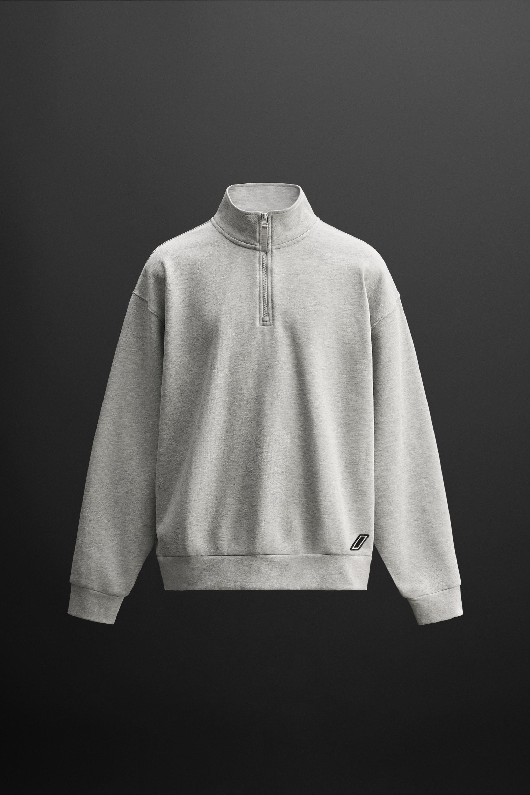 QUARTER ZIP SWEATSHIRT Product Image