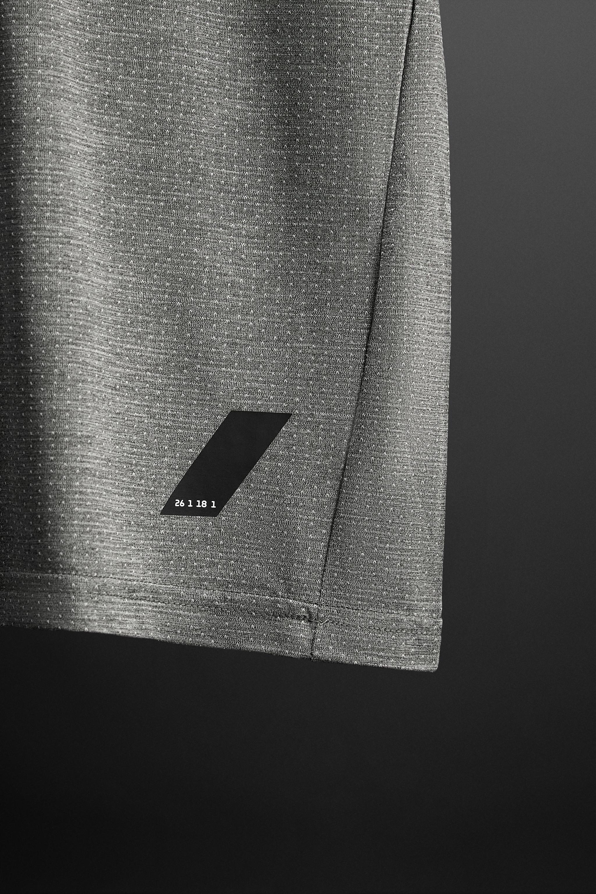 TEXTURED TRAINING SHIRT Product Image