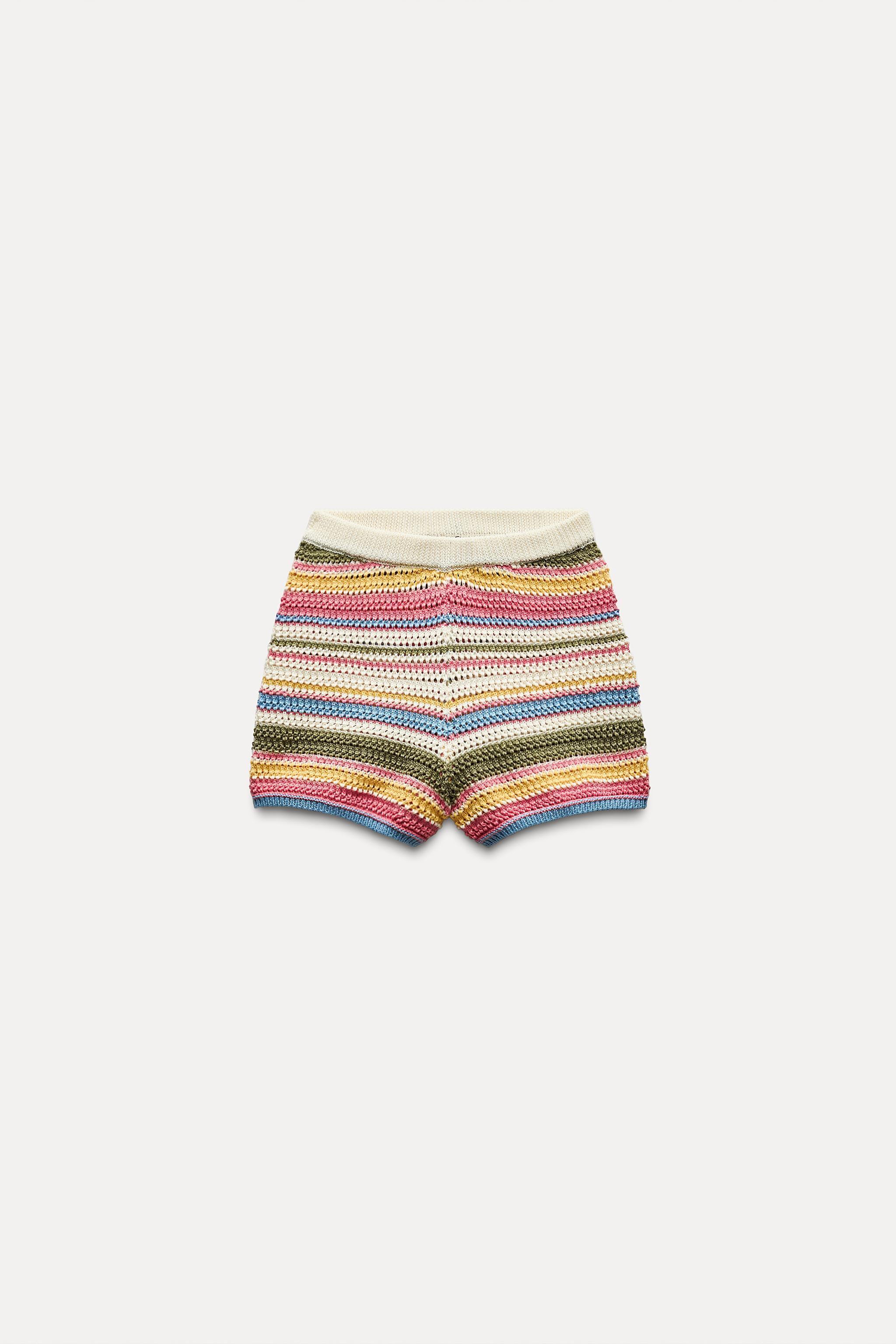 STRIPED CROCHET SHORTS Product Image