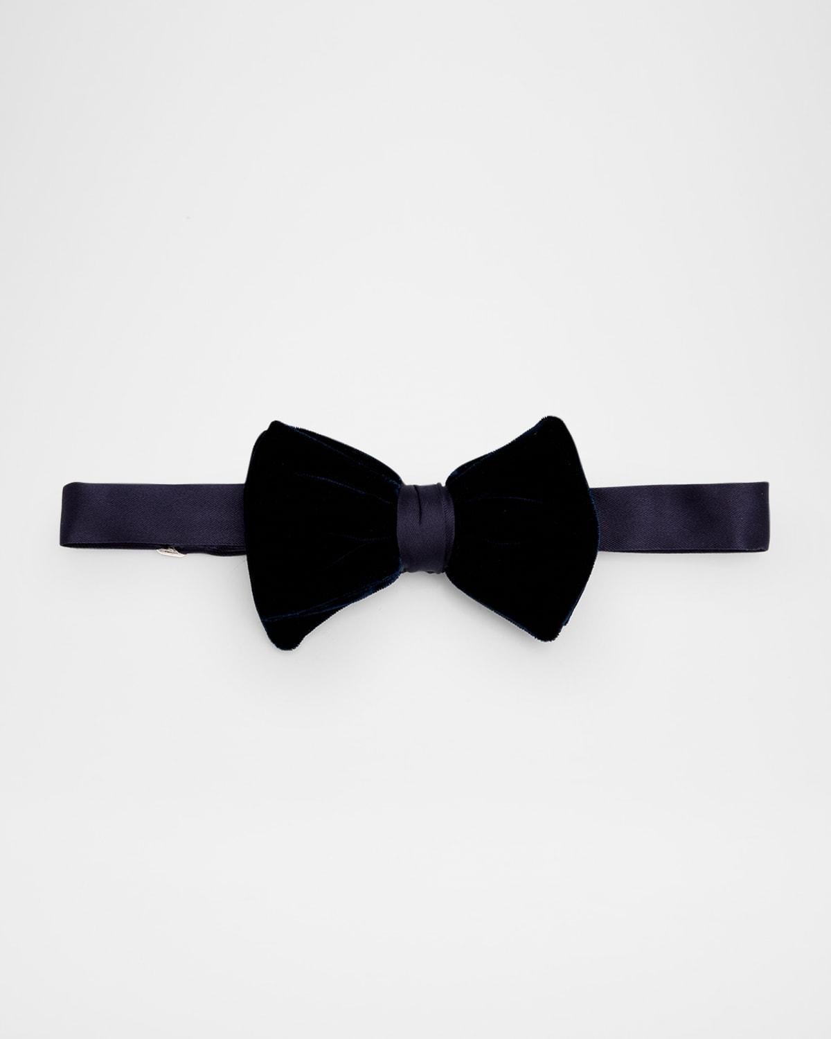 Men's Silk Bow Tie Product Image