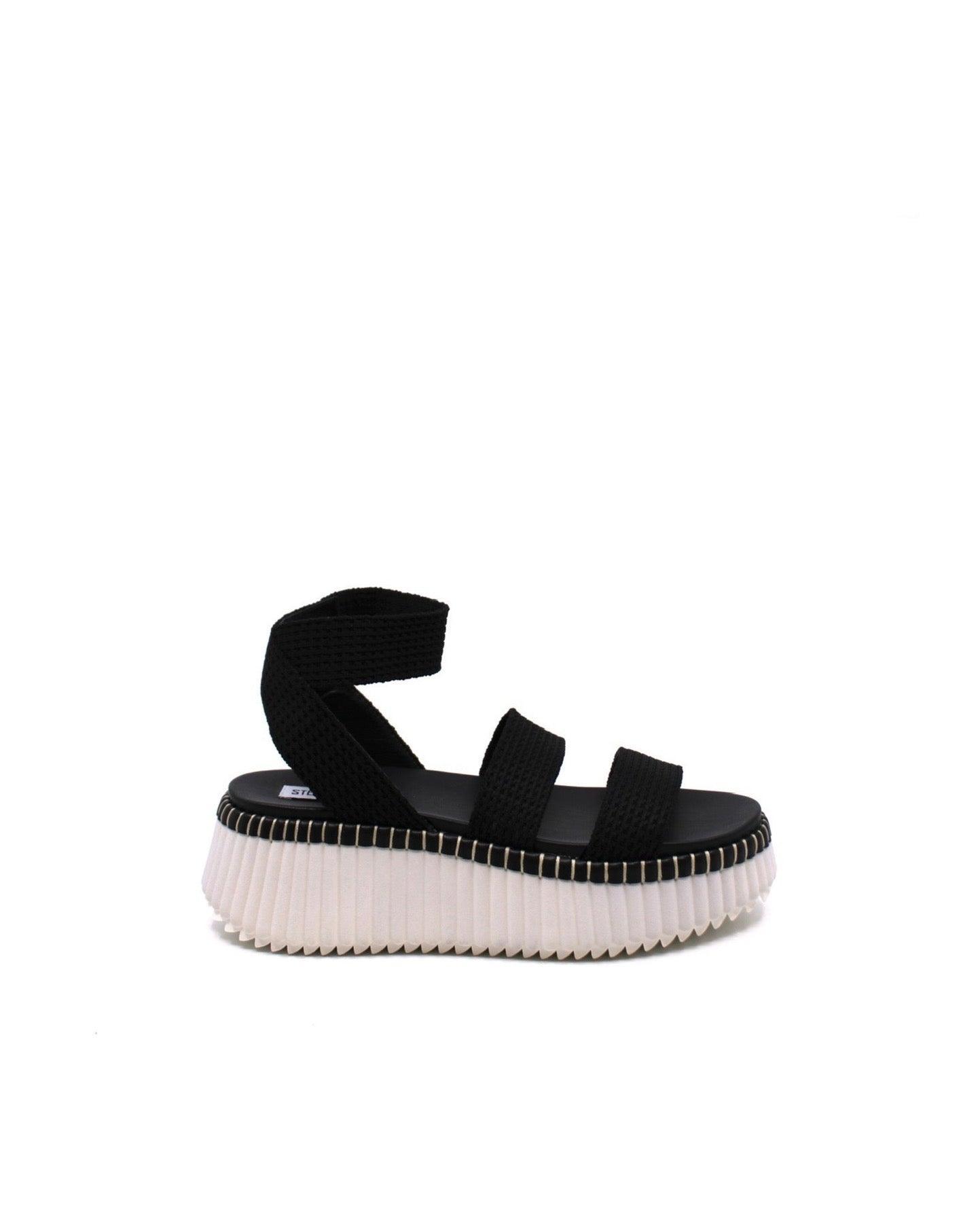 Steve Madden Shelle Black Product Image