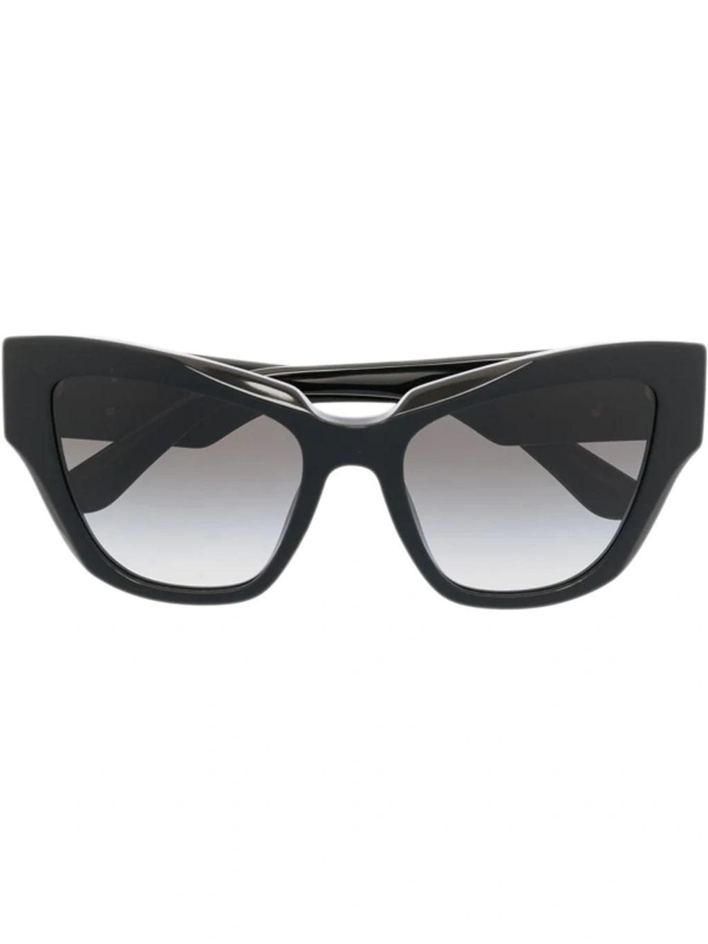 Logo-plaque Butterfly-frame Sunglasses In Black Product Image