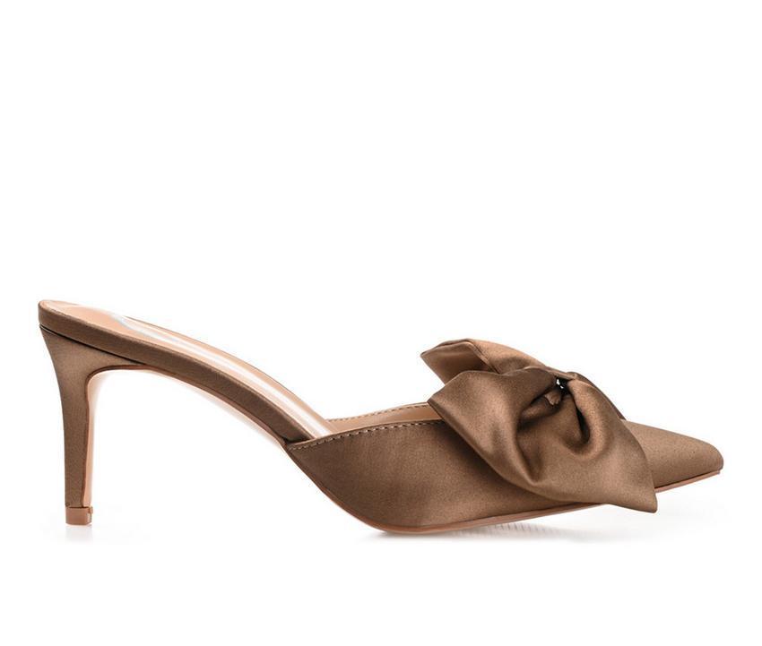 Women's Journee Collection Tiarra Pumps Product Image