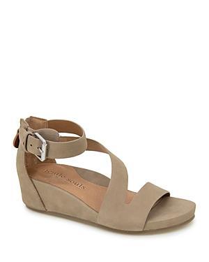 Gentle Souls Womens Gwen Zipper Sandals Product Image