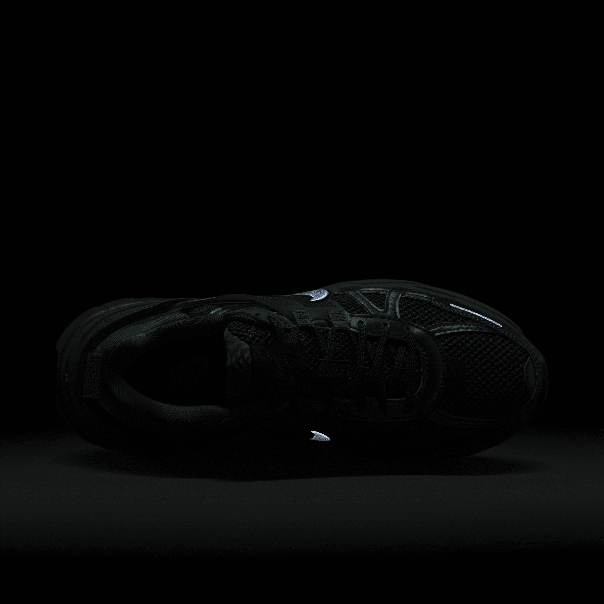 Nike Women's V2K Run Shoes Product Image