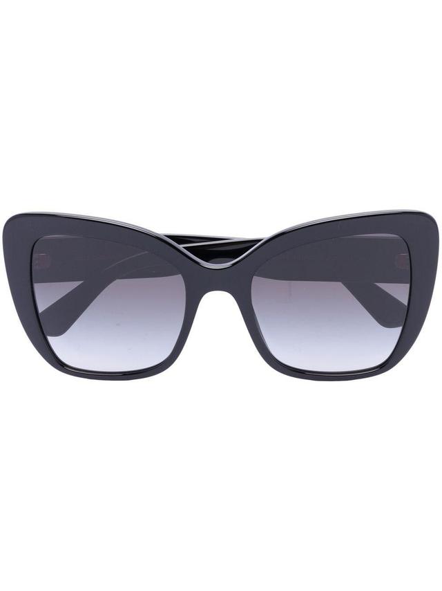 Oversized Cat-eye-frame Sunglasses In Schwarz Product Image