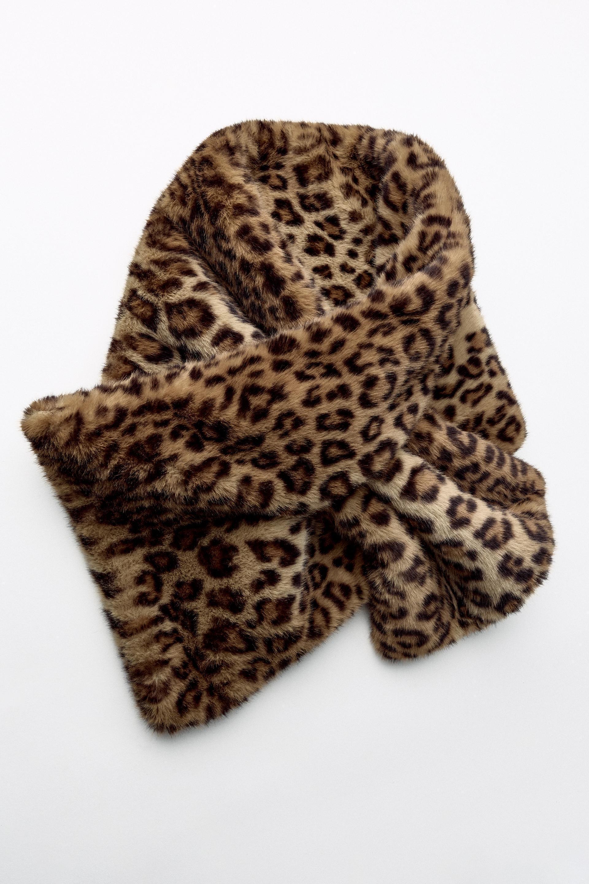 FAUX FUR ANIMAL PRINT SCARF Product Image