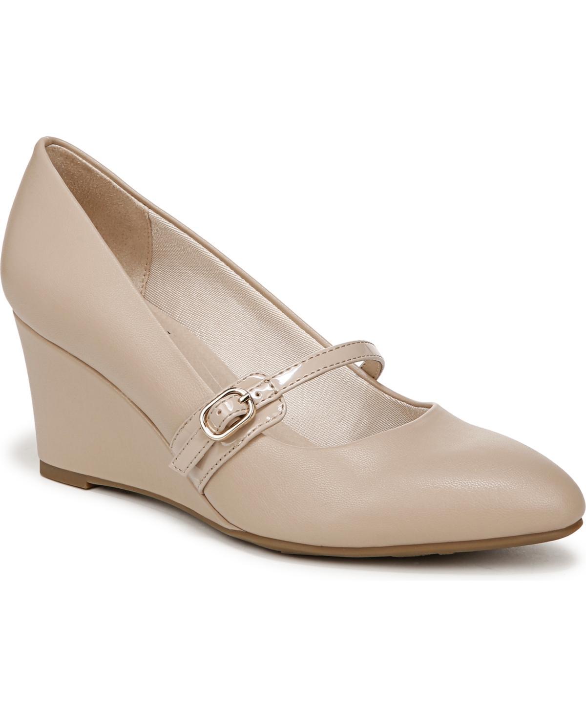 LifeStride Womens Gio Mary Jane 2 Wedge Pumps Product Image