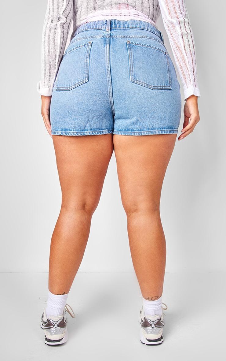 PRETTYLITTLETHING Plus Mid Blue Wash Basic Denim Shorts Product Image