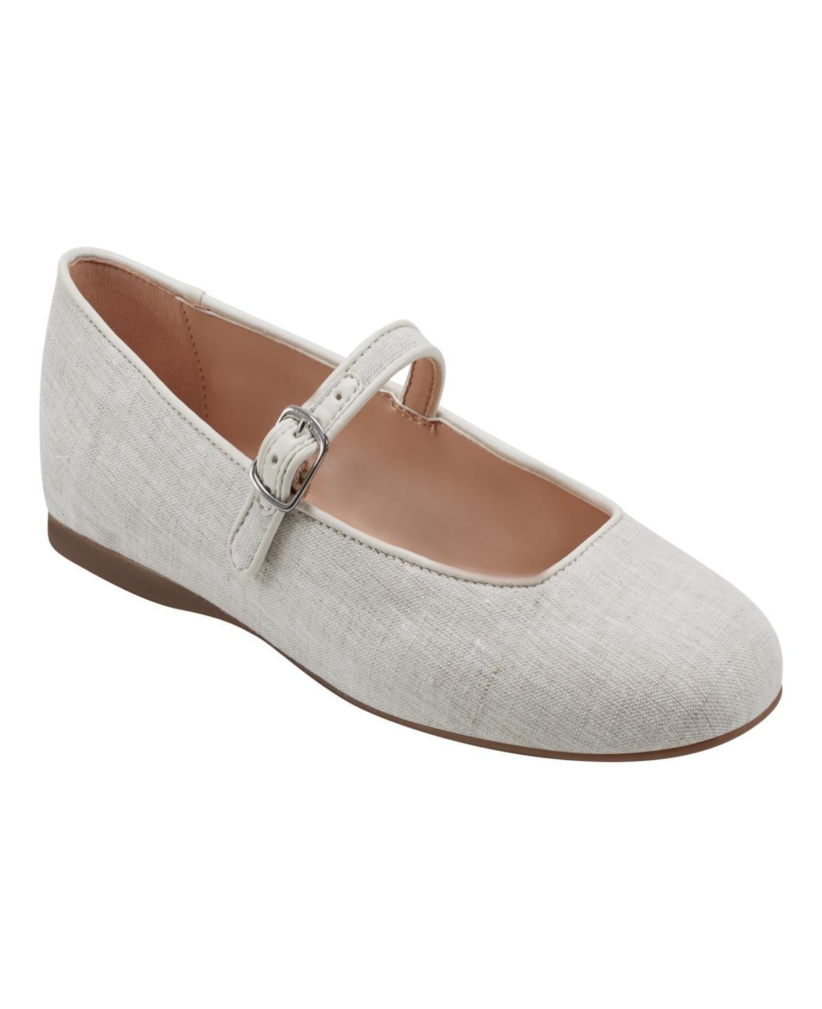 Bandolino Philly (Sand) Women's Flat Shoes Product Image