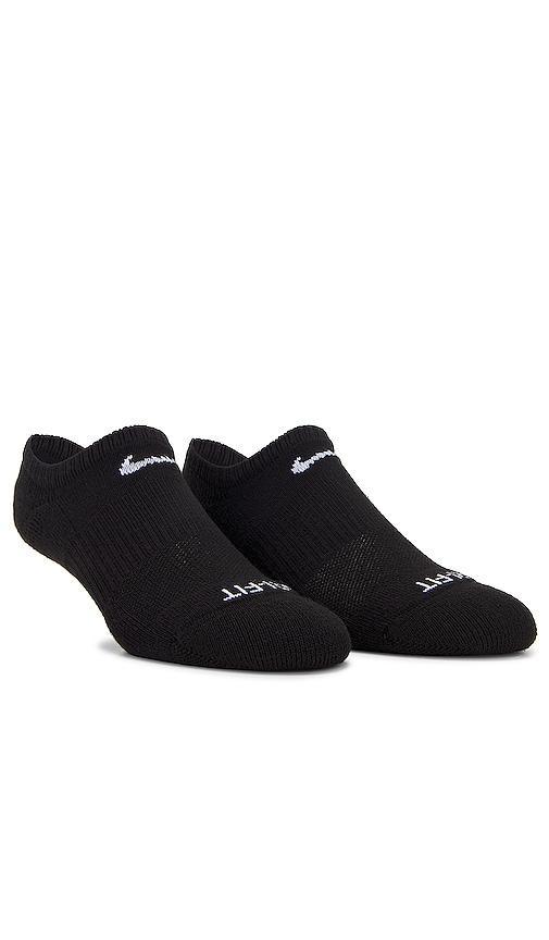 Nike Everyday Plus Cushion Training No Show 6 pair sock set in Black. Product Image