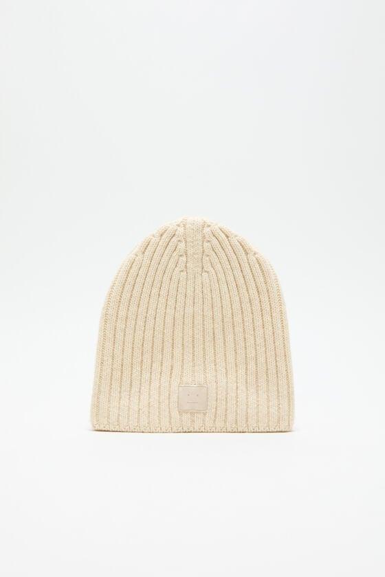 Knitted beanie Product Image