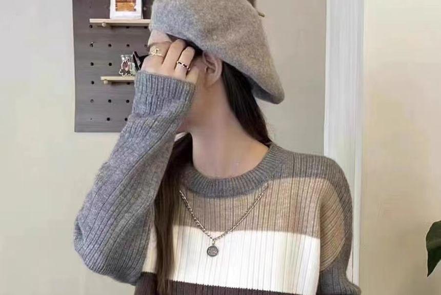 Round Neck Color Block Crop Sweater Product Image