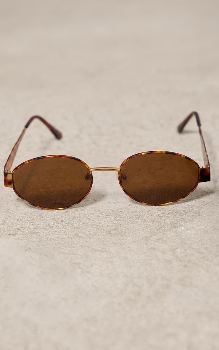 Tortoiseshell Frame Round Sunglasses Product Image