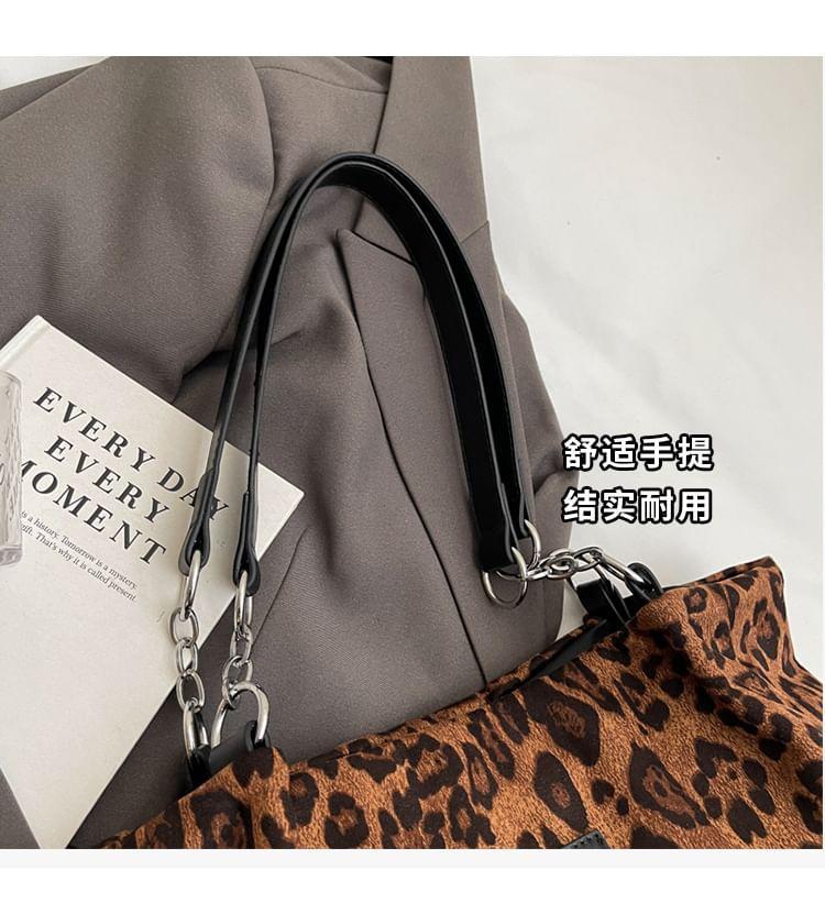 Leopard Print Chain Strap Tote Bag Product Image