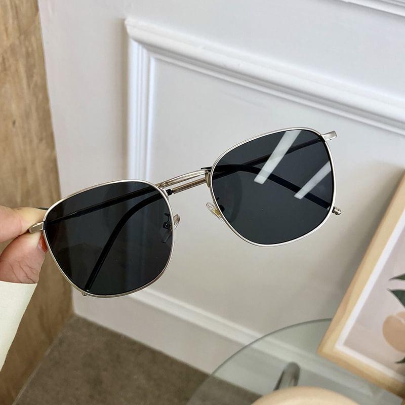 Plain Square Sunglasses Product Image