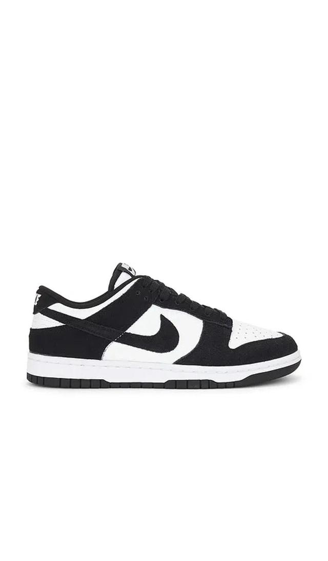 NIKE Dunk Low Retro Se In White & Black Product Image