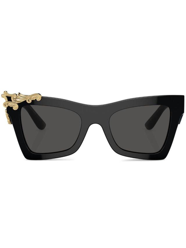 Sonnenbrille Mit Cat-eye-gestell In Black Product Image