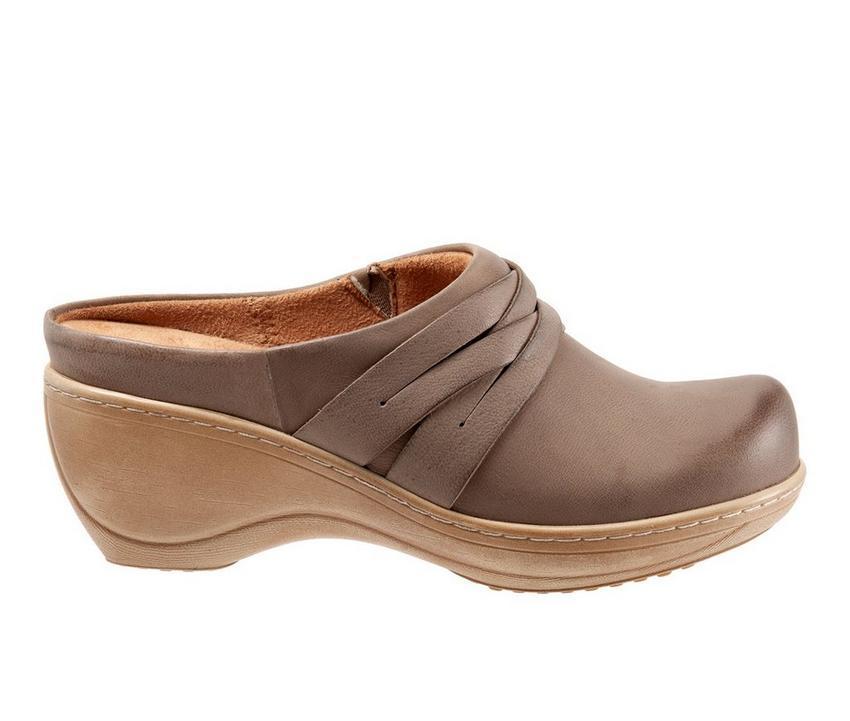 Women's Softwalk Mackay Wedge Clog Product Image