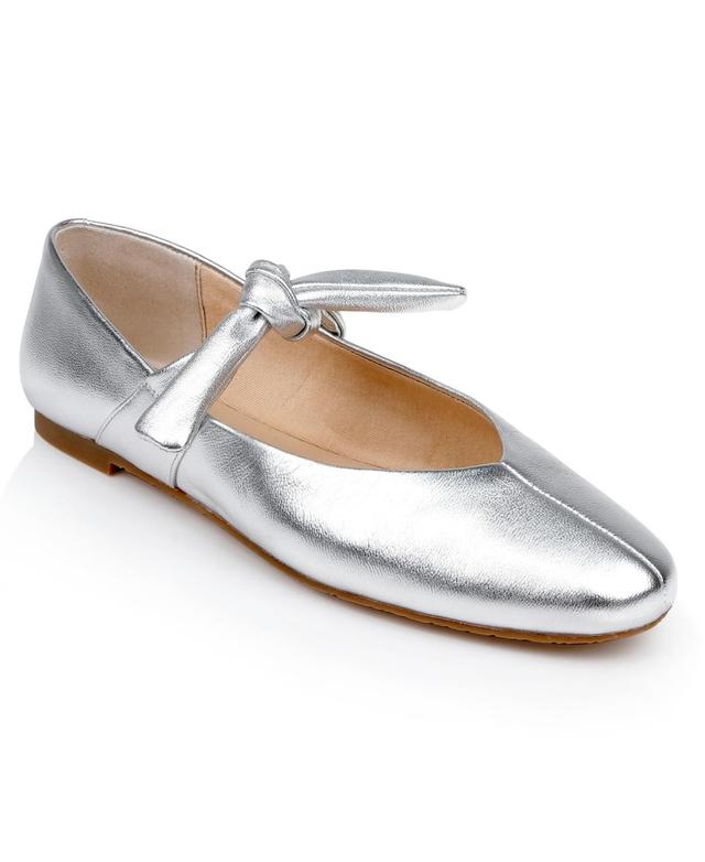 Jewel Badgley Mischka Womens Taylore Ballet Flats Product Image