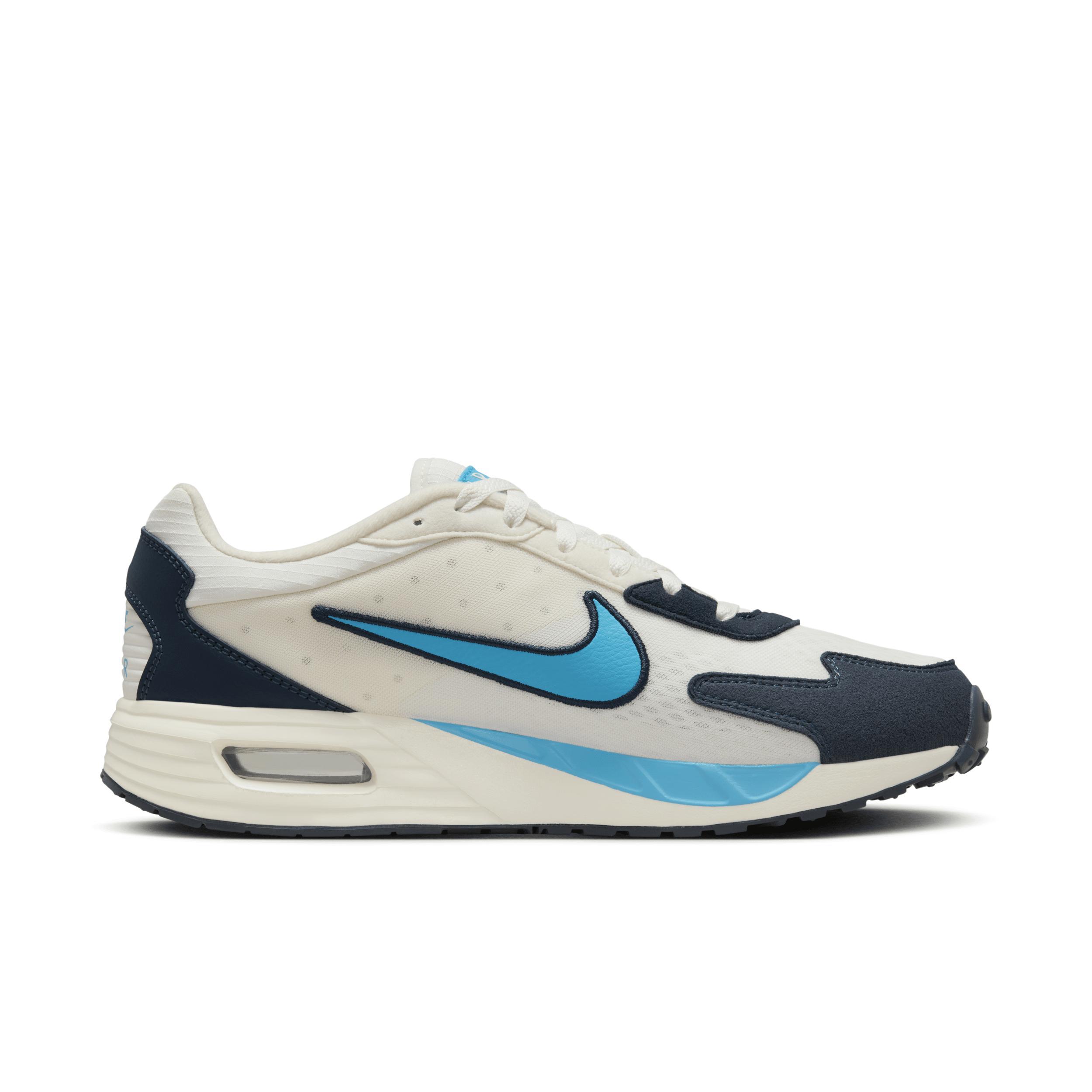 Nike Men's Air Max Solo Shoes Product Image