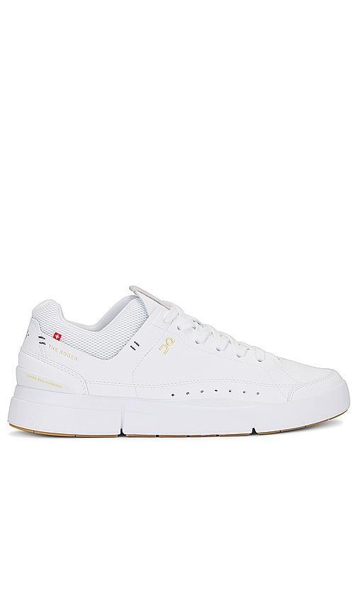 On The Roger Centre Court Sneaker in White. Size 10, 10.5, 11, 11.5, 12, 12.5, 13, 7.5, 8, 8.5, 9, 9.5. Product Image