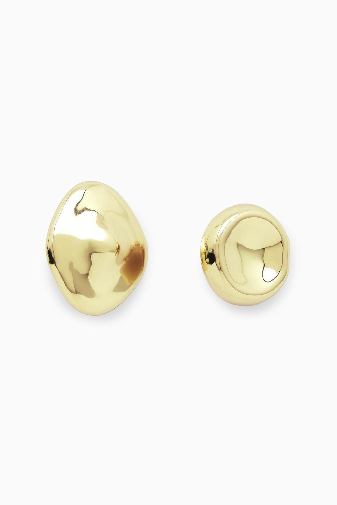 MISMATCHED ORGANIC-SHAPED EARRINGS Product Image