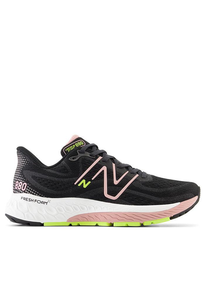 New Balance Women's Fresh Foam X 880v13 in Black Product Image