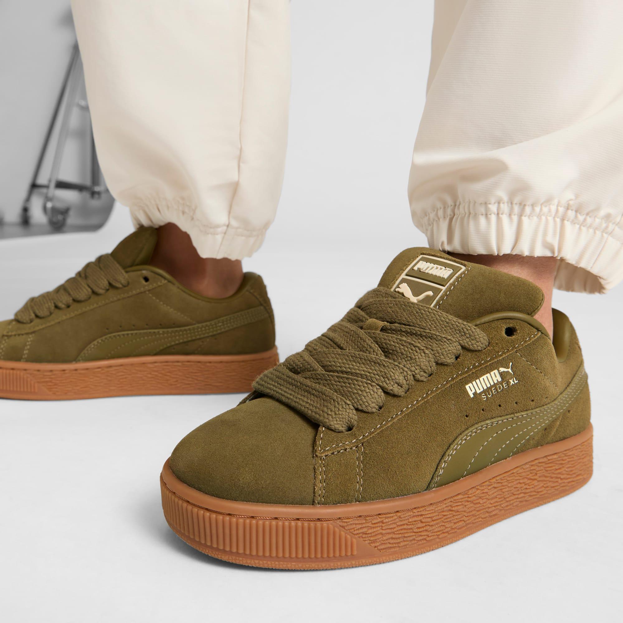 Suede XL Women's Sneakers Product Image