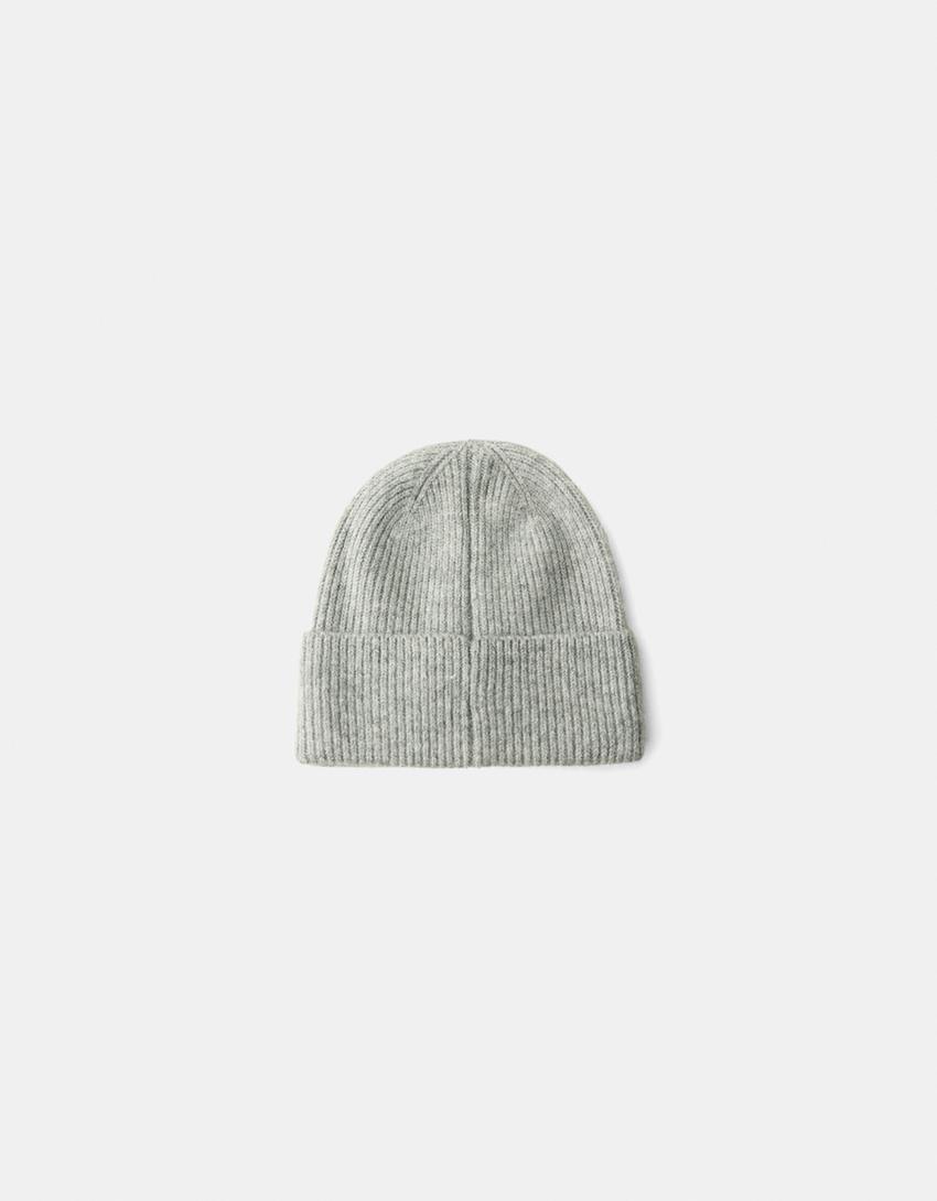 Ribbed beanie Product Image