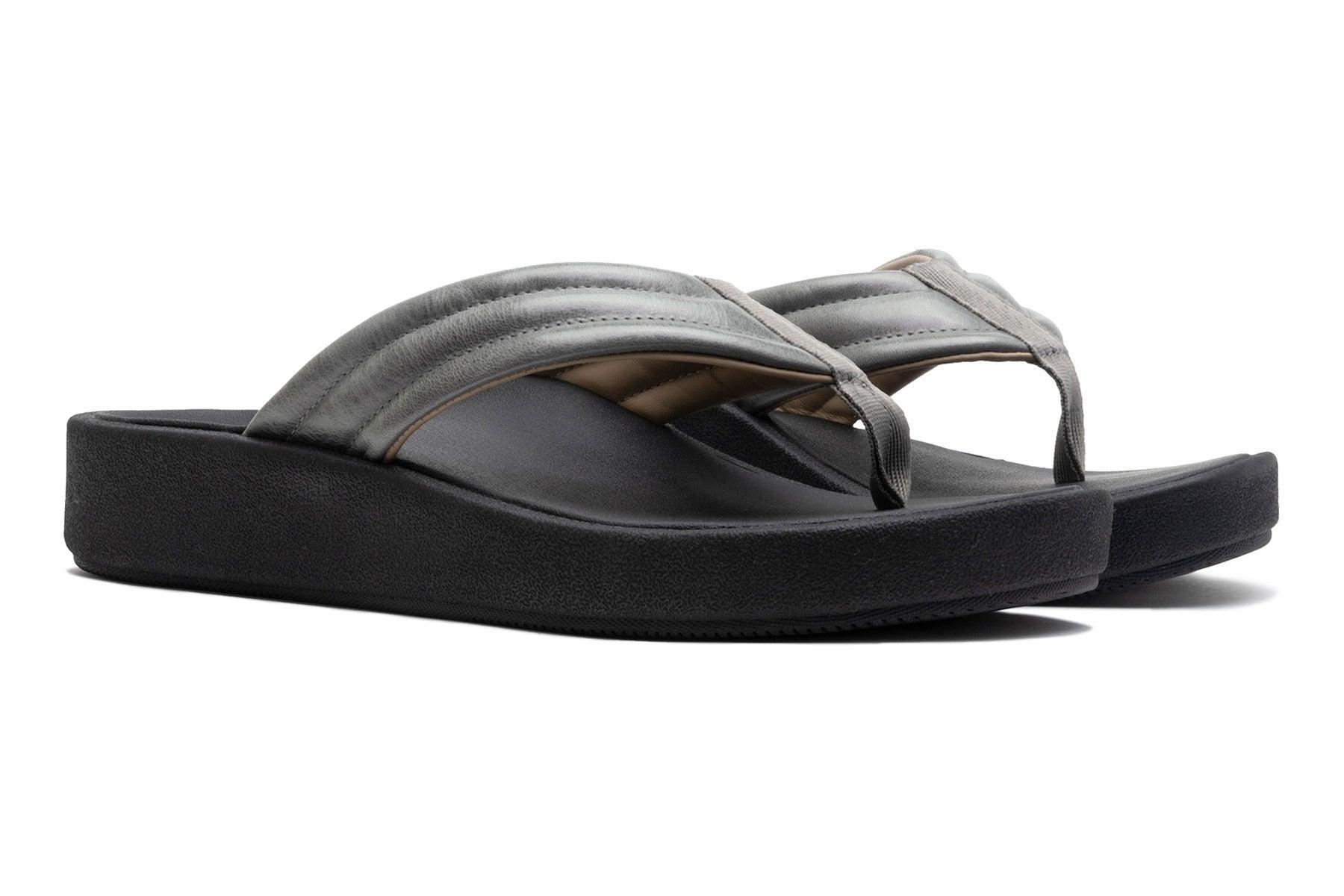 Paseo Thong Sandal Female Product Image