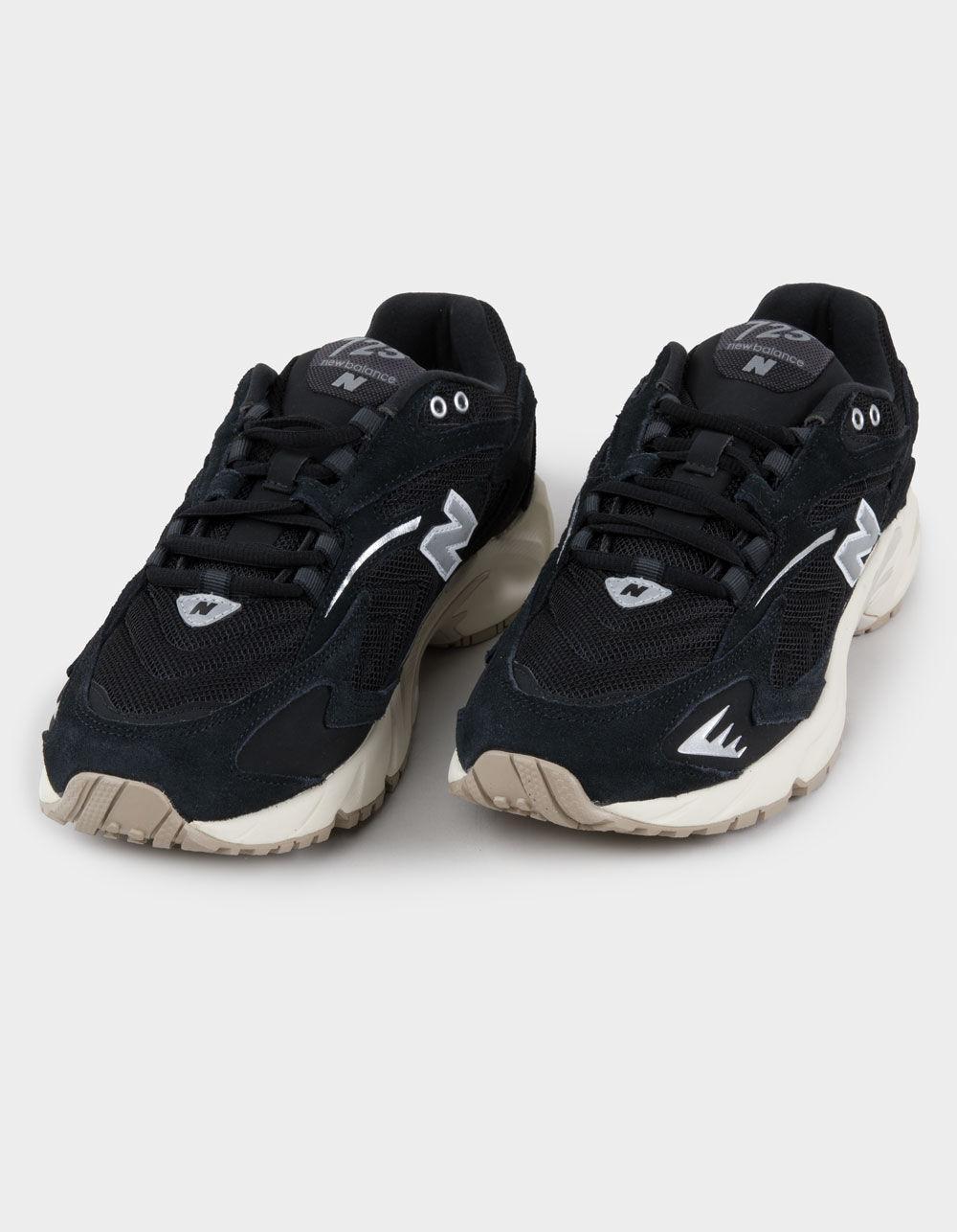 NEW BALANCE 725V1 Shoes Product Image