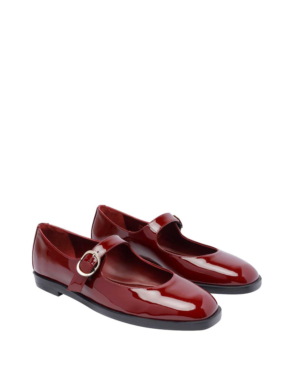 STUART WEITZMAN Flats In Red Product Image