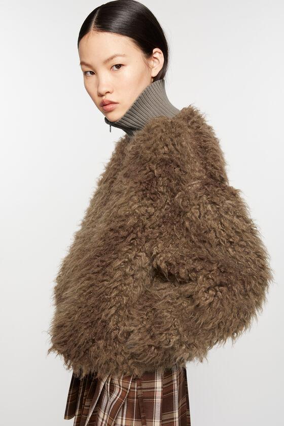 Furry jacket Product Image